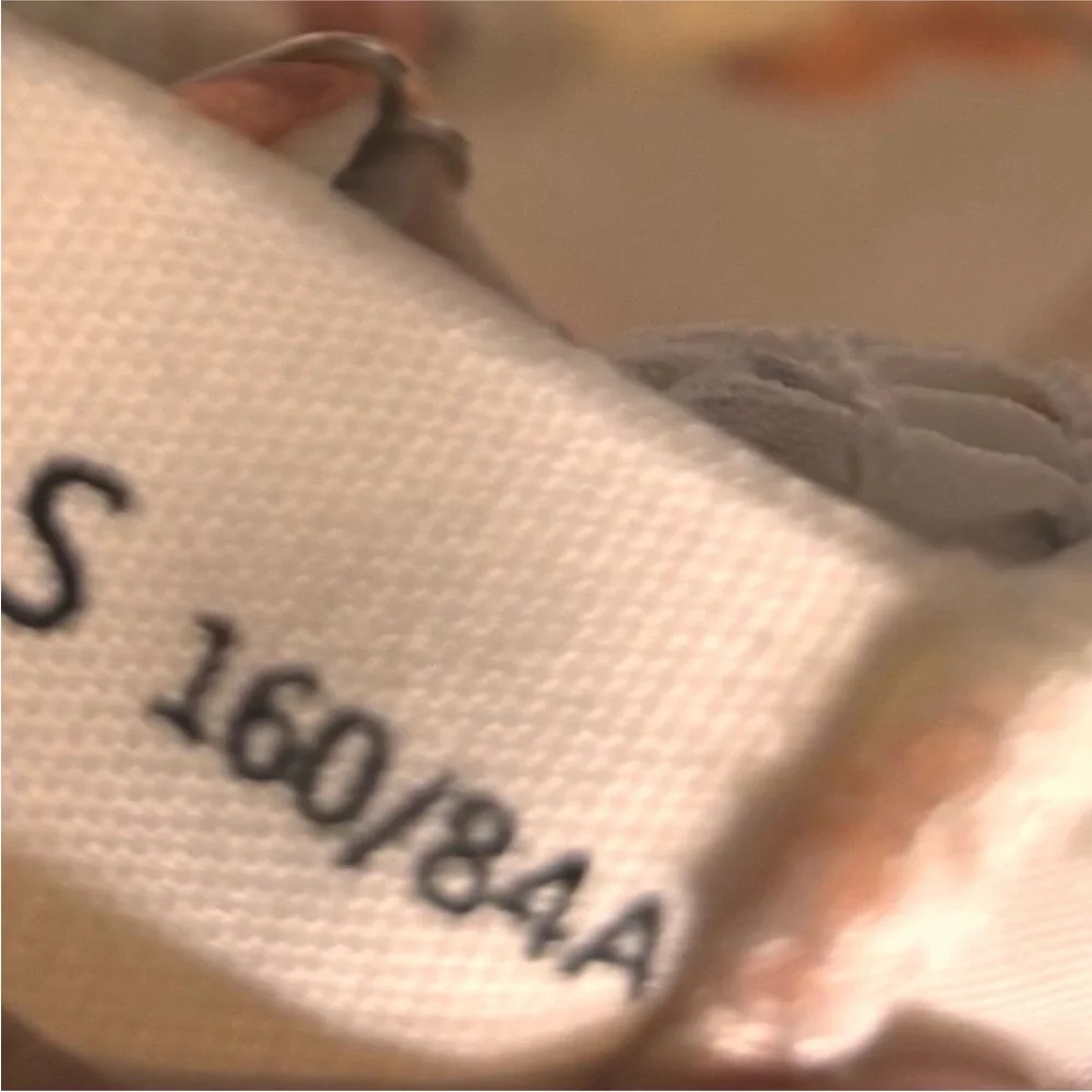 Mutu Floral Spaghetti Strap top size small - Picture 7 of 8